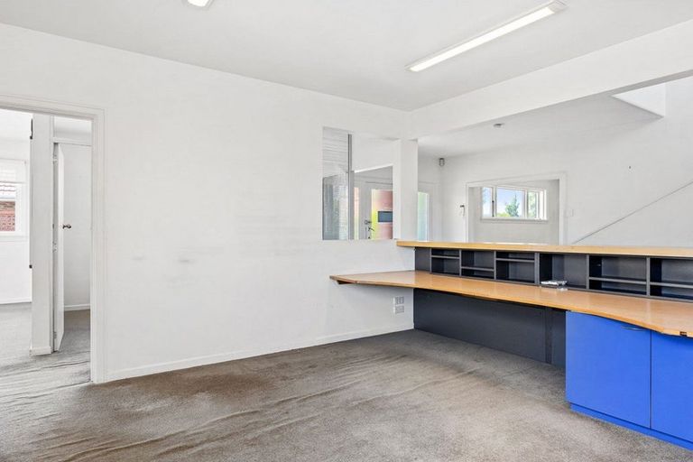 Photo of property in 332 Blenheim Road, Upper Riccarton, Christchurch, 8041