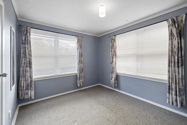 Photo of property in 84 Glenpark Avenue, Frankleigh Park, New Plymouth, 4310