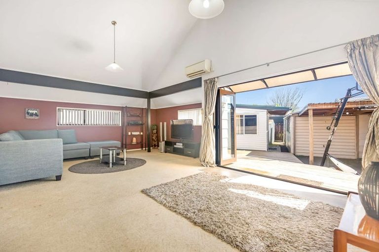 Photo of property in 10 Kentucky Crescent, Nawton, Hamilton, 3200