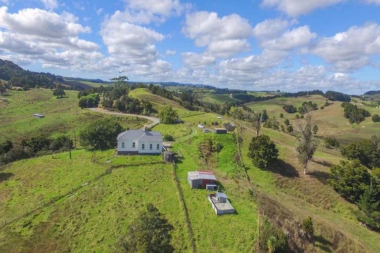 Photo of property in 34 Hartnell Road, Waiotira, 0193