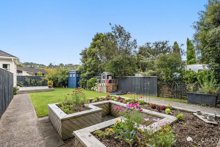 Photo of property in 6 Glen Road, Stokes Valley, Lower Hutt, 5019