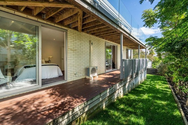 Photo of property in 1/14 Rothesay Bay Road, Rothesay Bay, Auckland, 0630