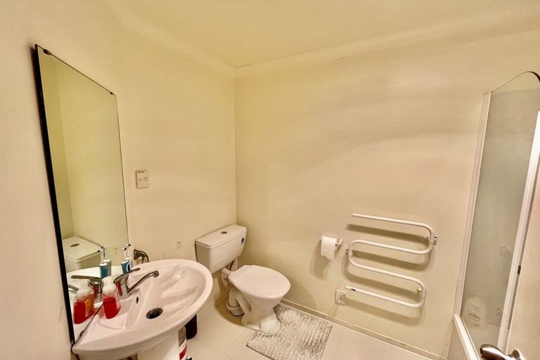 Photo of property in 24 Genesis Place, Flat Bush, Auckland, 2019