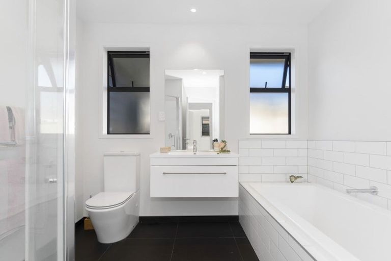 Photo of property in 32 Rotomanu Place, Pyes Pa, Tauranga, 3112