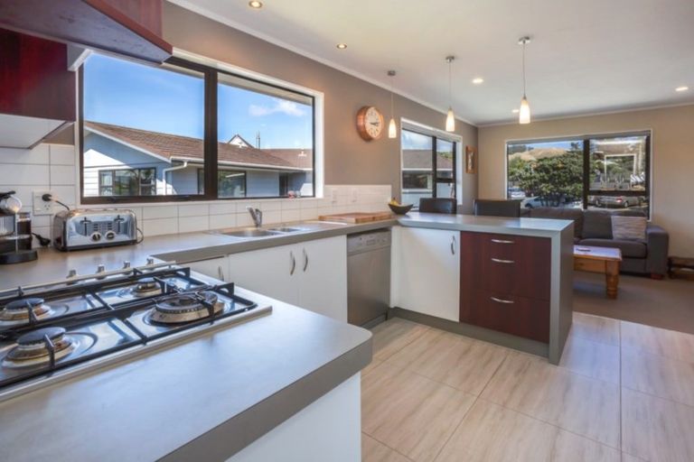Photo of property in 9 Longitude Place, Whitby, Porirua, 5024