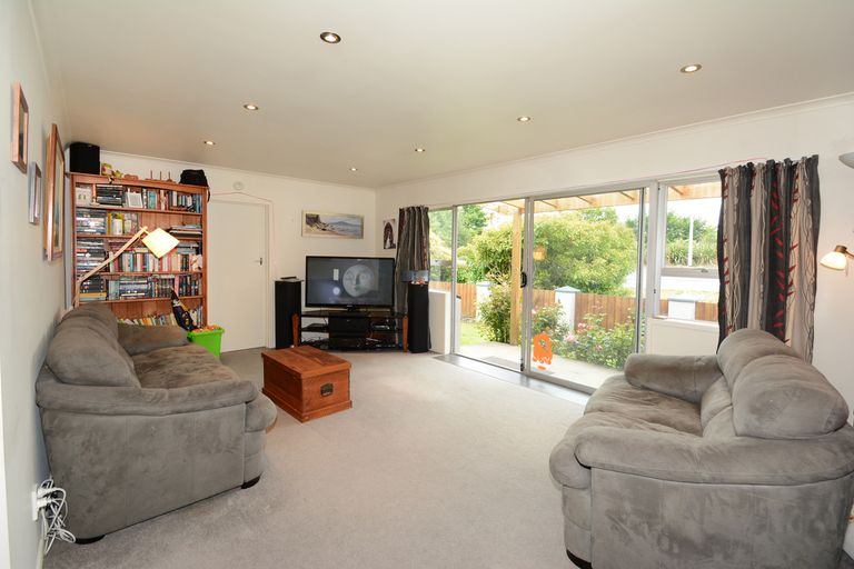 Photo of property in 37a Kinmont Crescent, Kinmont Park, Mosgiel, 9024