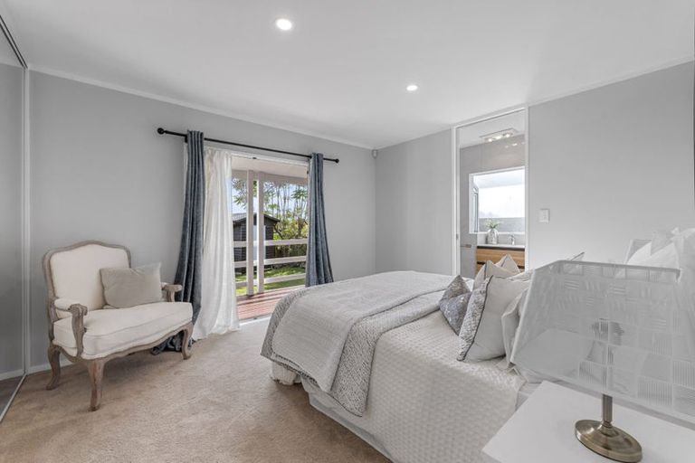Photo of property in 12 Nedlands Place, Burswood, Auckland, 2013