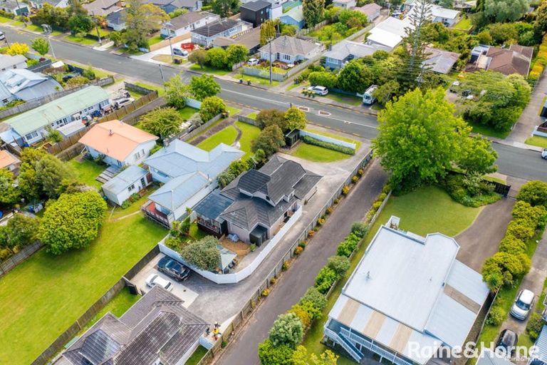 Photo of property in 2/84 Verbena Road, Birkdale, Auckland, 0626