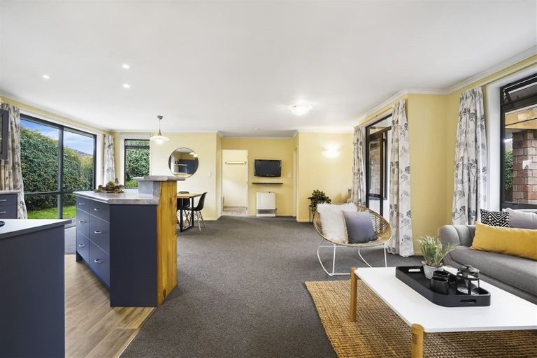 Photo of property in 41 Cairns Crescent, Rototuna, Hamilton, 3210