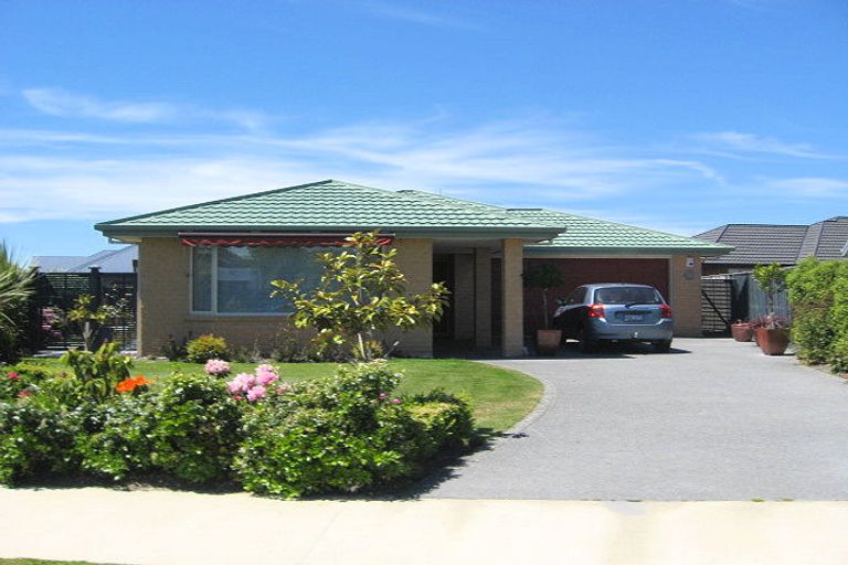 Photo of property in 11 Saracen Avenue, Northwood, Christchurch, 8051