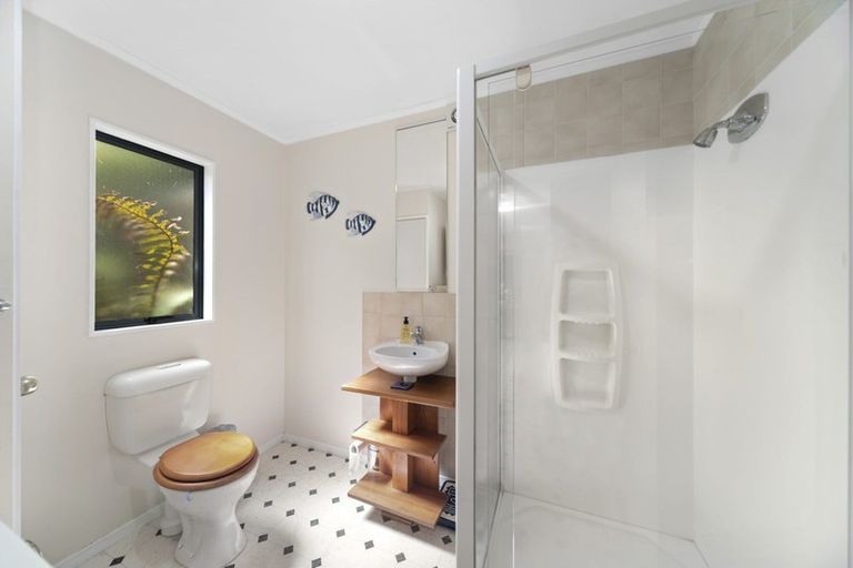 Photo of property in 32 Rangimoana Avenue, Motuoapa, Turangi, 3382