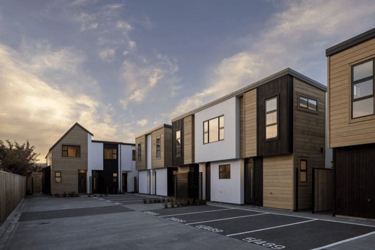 Photo of property in 6/489 Riverside Drive, Fairfield, Lower Hutt, 5011