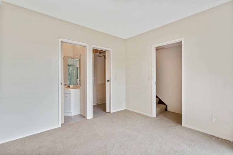 Photo of property in 1/26 Callender Place, Shelly Park, Auckland, 2014