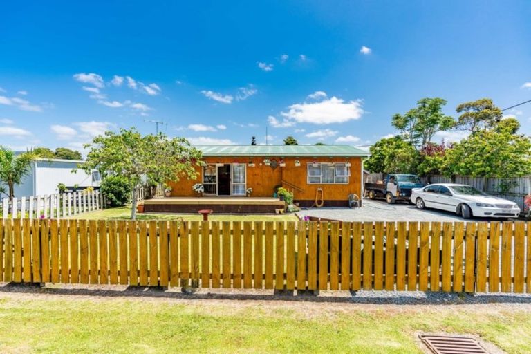 Photo of property in 6 Shoemaker Road, Waipu, 0510