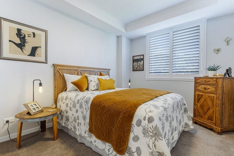 Photo of property in 142 Eaves Bush Parade, Orewa, 0931