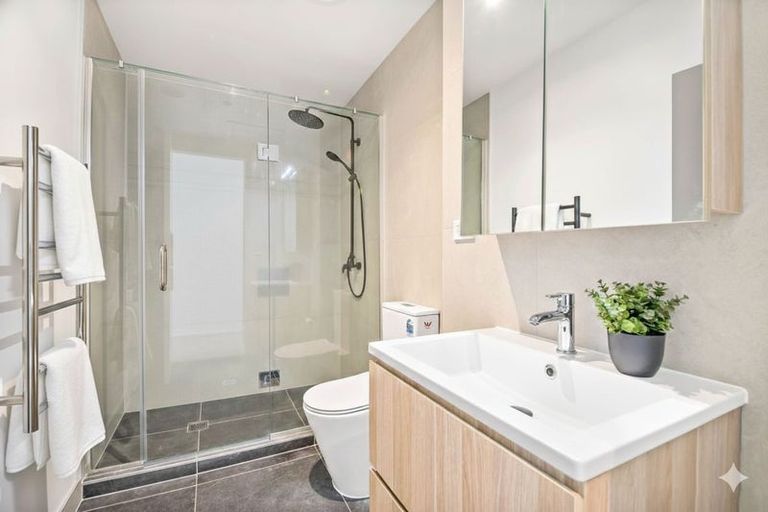 Photo of property in 304/1 Buscomb Avenue, Henderson, Auckland, 0610