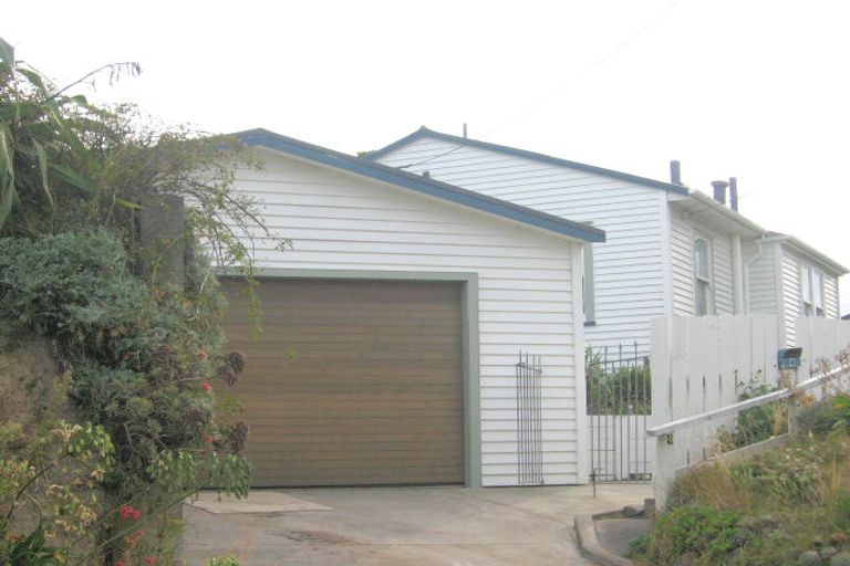 Photo of property in 4 Bowes Crescent, Strathmore Park, Wellington, 6022