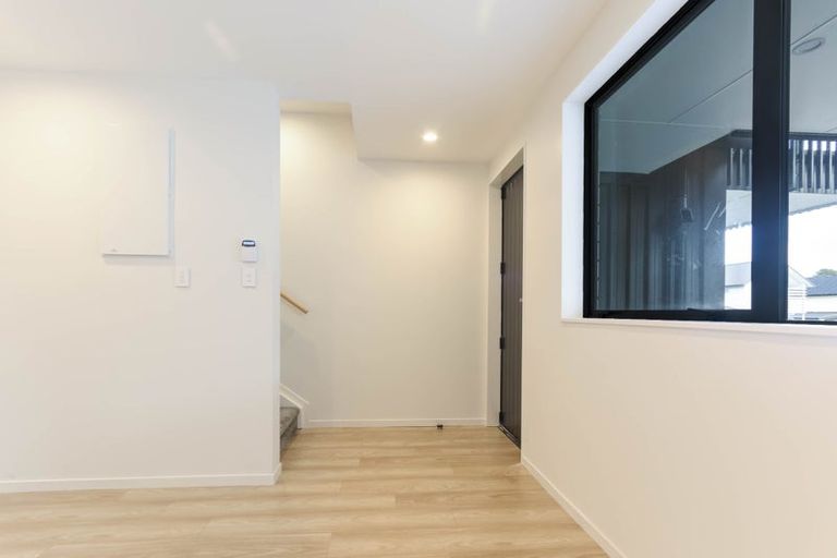 Photo of property in 2/32a Westgate Drive, Massey, Auckland, 0614