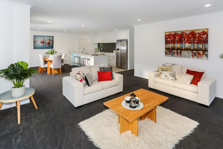 Photo of property in 15 Glenkirk Crescent, Pokeno, 2402