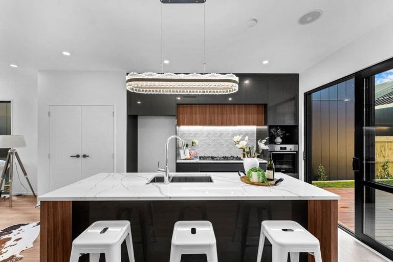 Photo of property in 11 Murray Grey Lane, Karaka, 2580