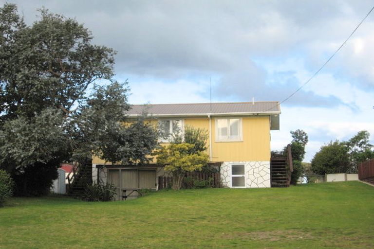 Photo of property in 106 Marie Crescent, Whangamata, 3620
