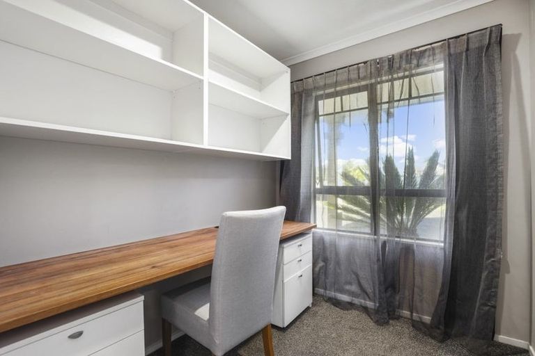 Photo of property in 49 Ayrshire Drive, Grandview Heights, Hamilton, 3200