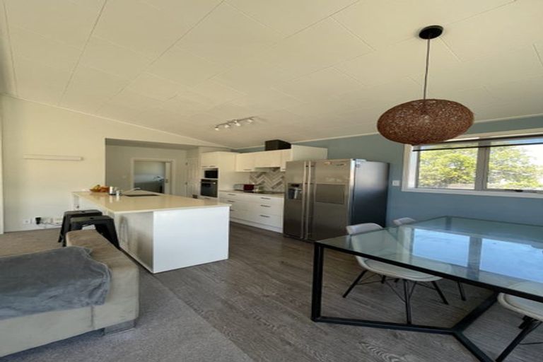 Photo of property in 17 Halsey Street, South New Brighton, Christchurch, 8062