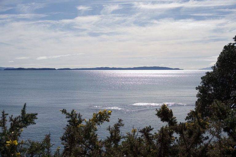 Photo of property in 1291 Whangaparaoa Road, Army Bay, Whangaparaoa, 0930