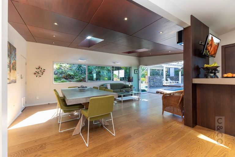 Photo of property in 175 Hanham Road, Kumeu, 0891