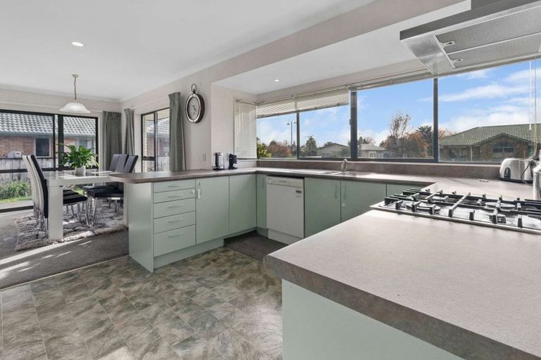 Photo of property in 4 Mews Place, Forest Lake, Hamilton, 3200