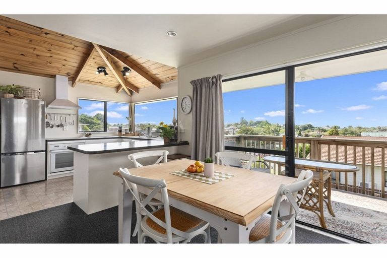 Photo of property in 195 Fairway Drive, Te Kamo, Kamo, 0112