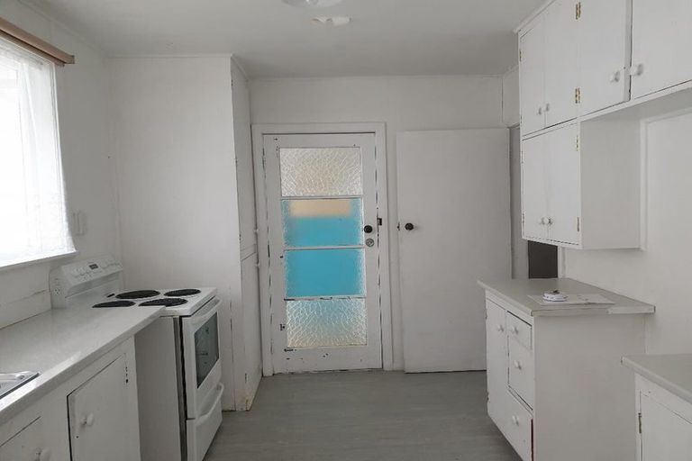 Photo of property in 46-48 Cheshire Street, Cannons Creek, Porirua, 5024