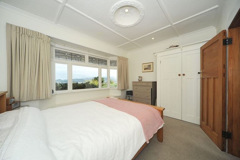 Photo of property in 25 Seatoun Heights Road, Miramar, Wellington, 6022