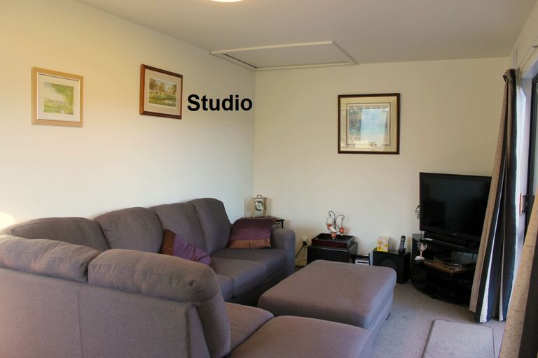 Photo of property in 96b Kent Street, Carterton, 5713
