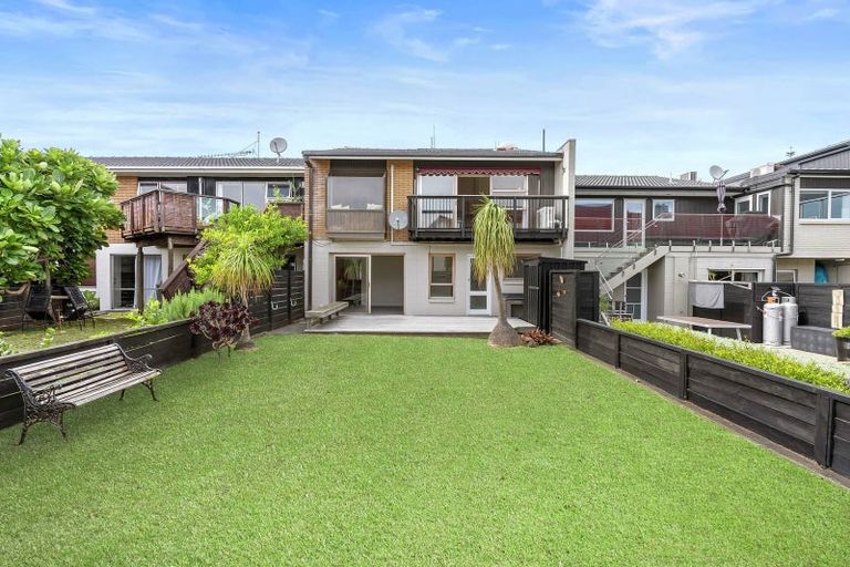 Photo of property in 3/31 The Parade, Bucklands Beach, Auckland, 2012