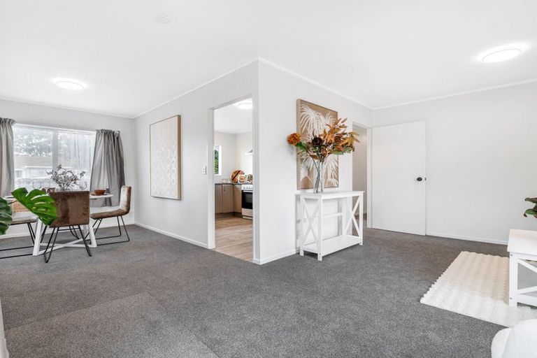 Photo of property in 1/24 Kennington Drive, Clendon Park, Auckland, 2103
