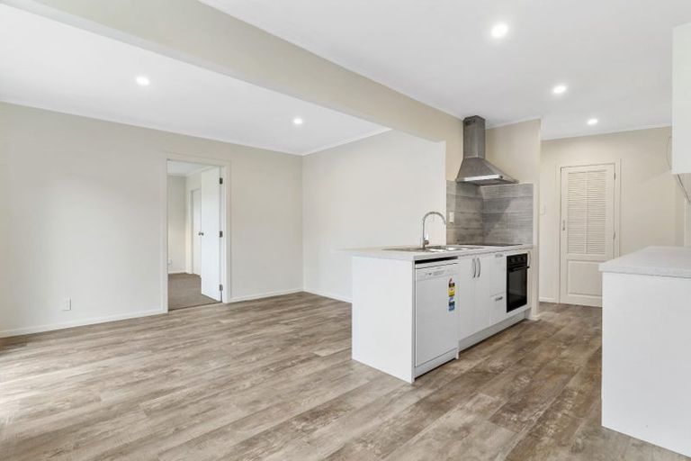 Photo of property in 34 Jupiter Street, Rosehill, Papakura, 2113