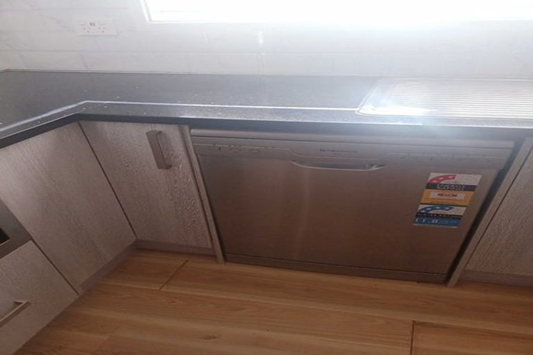 Photo of property in 66 Sunlands Drive, Manurewa, Auckland, 2102