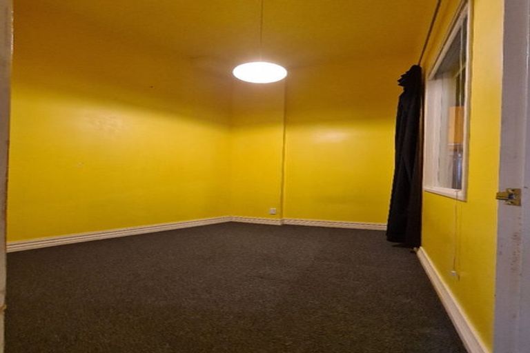 Photo of property in Columbia Apartments, 2/32 Cuba Street, Te Aro, Wellington, 6011