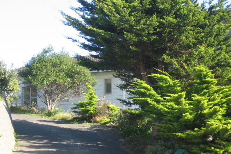 Photo of property in 5 Tremaine Place, Camborne, Porirua, 5026