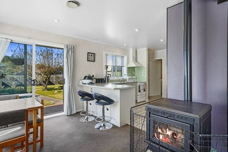 Photo of property in 33 Dunstan Crescent, Hornby, Christchurch, 8042