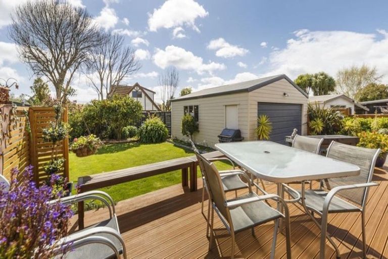 Photo of property in 12 Humphries Place, Awapuni, Palmerston North, 4412