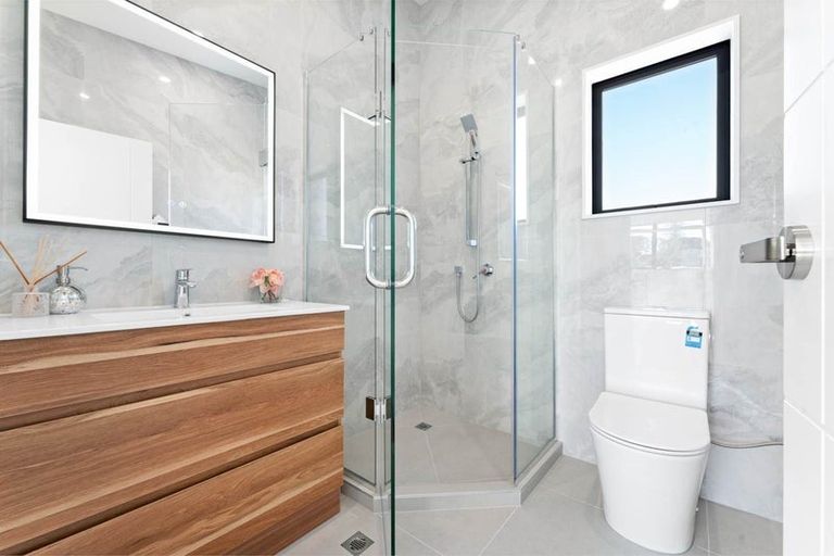 Photo of property in 11a Bowman Road, Forrest Hill, Auckland, 0620