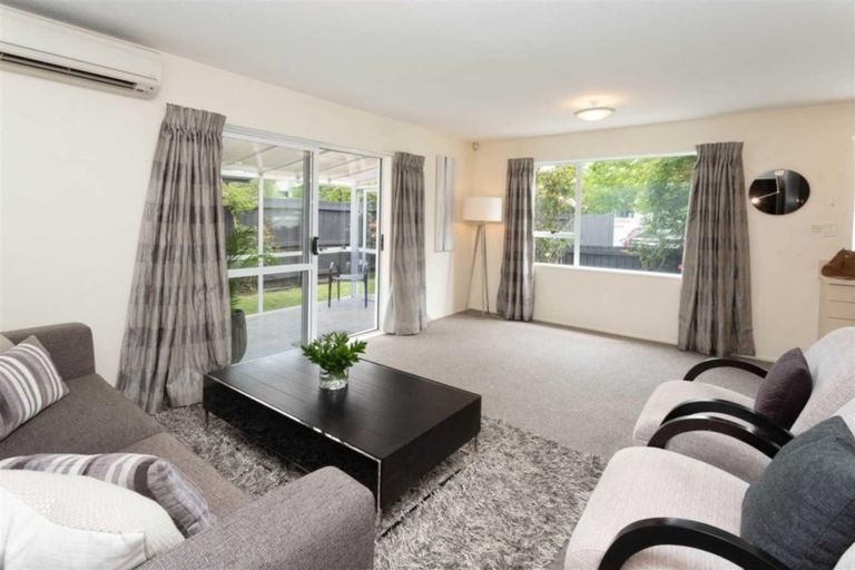 Photo of property in 35 Dilworth Street, Riccarton, Christchurch, 8041