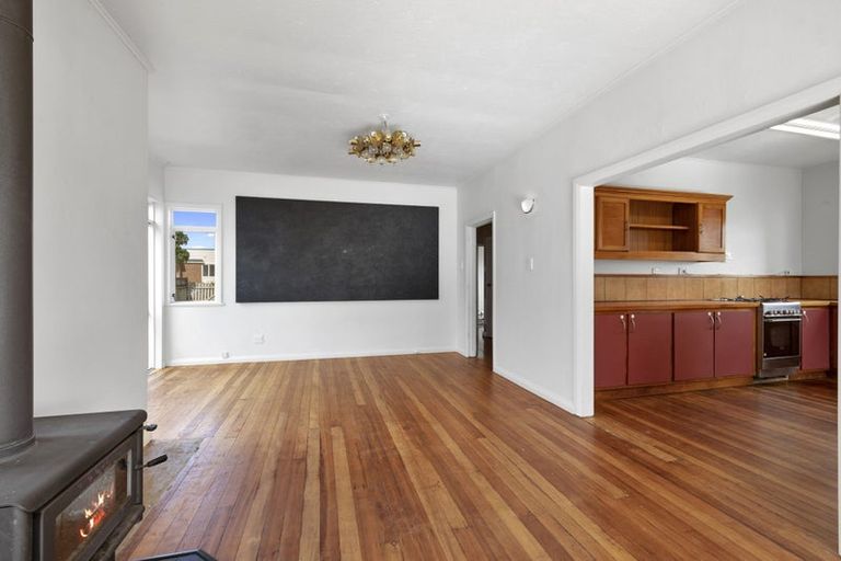 Photo of property in 11 Cornwall Street, Brooklands, New Plymouth, 4310