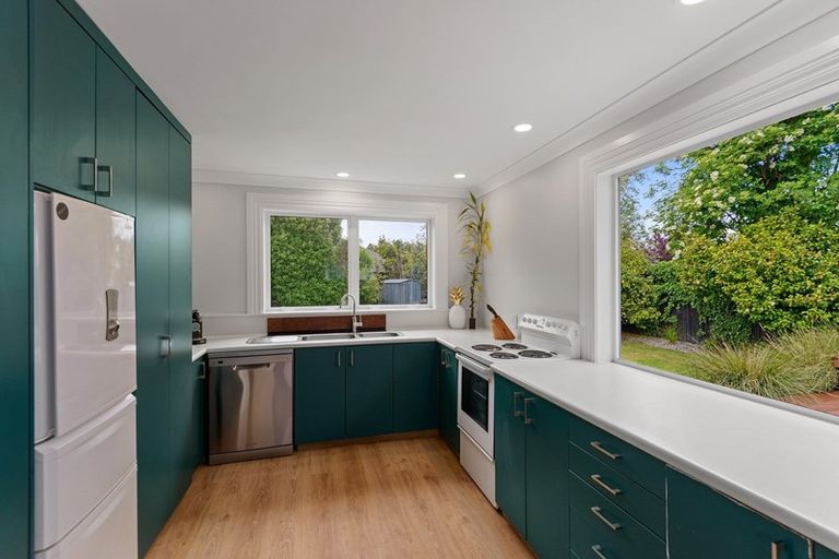 Photo of property in 28 Roxburgh Street, Sydenham, Christchurch, 8023