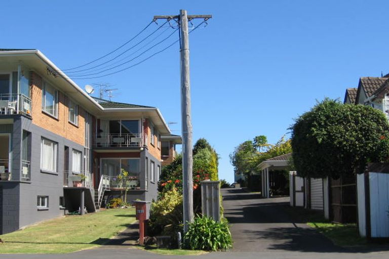 Photo of property in 1/64 Kitchener Road, Milford, Auckland, 0620