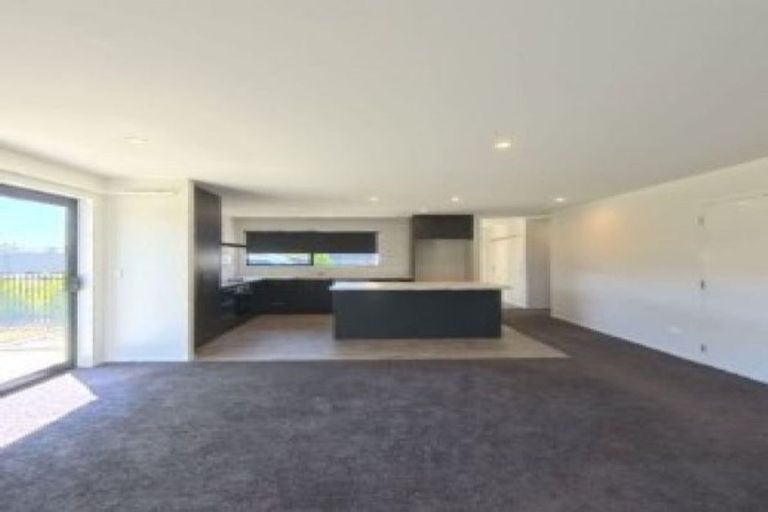 Photo of property in 10 Travertine Street, Cromwell, 9310