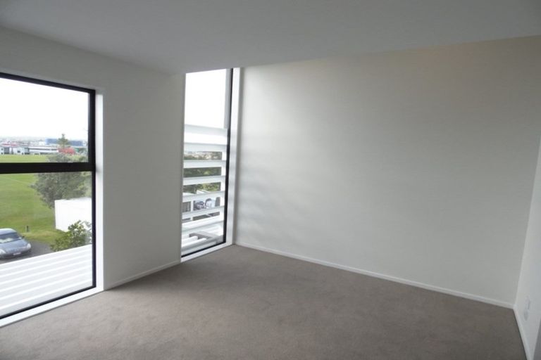 Photo of property in 26 Memorial Park Lane, Hobsonville, Auckland, 0618