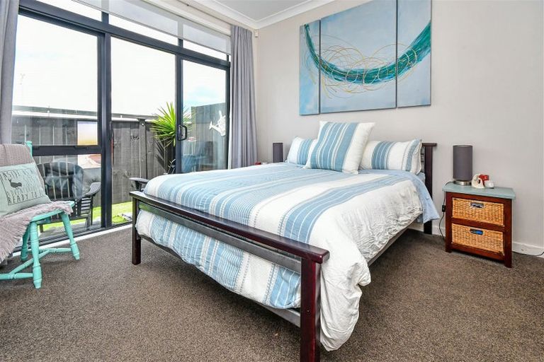Photo of property in 9 Vigour Lane, Papakura, 2110